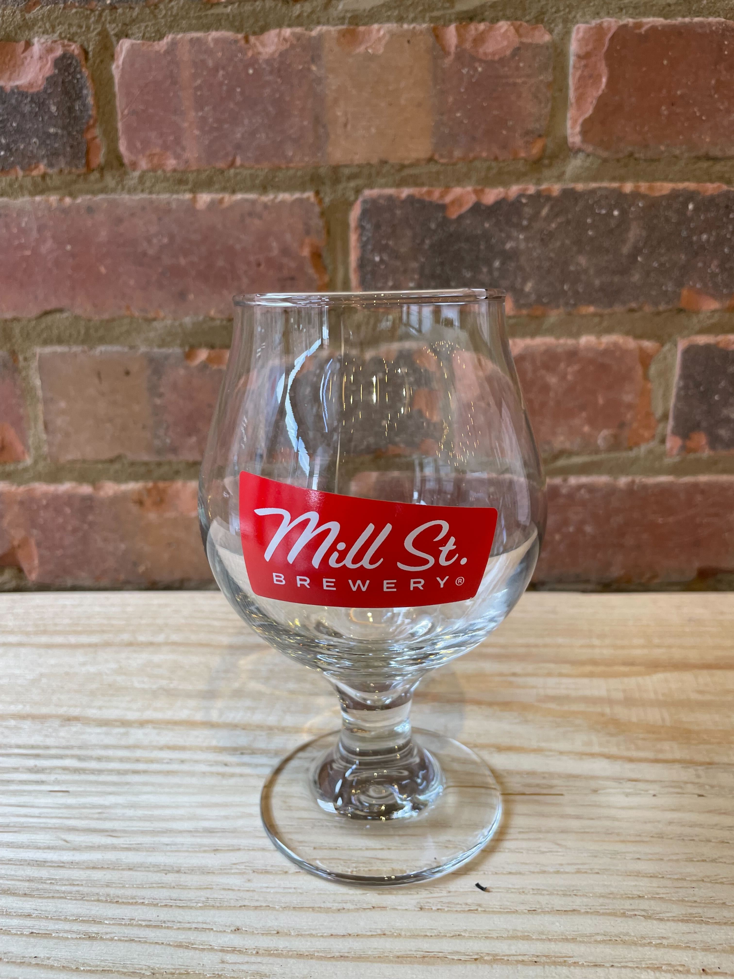 Vintage Schlitz Pint Glass, 16oz Vintage Schlitz Pint Glass, 16oz